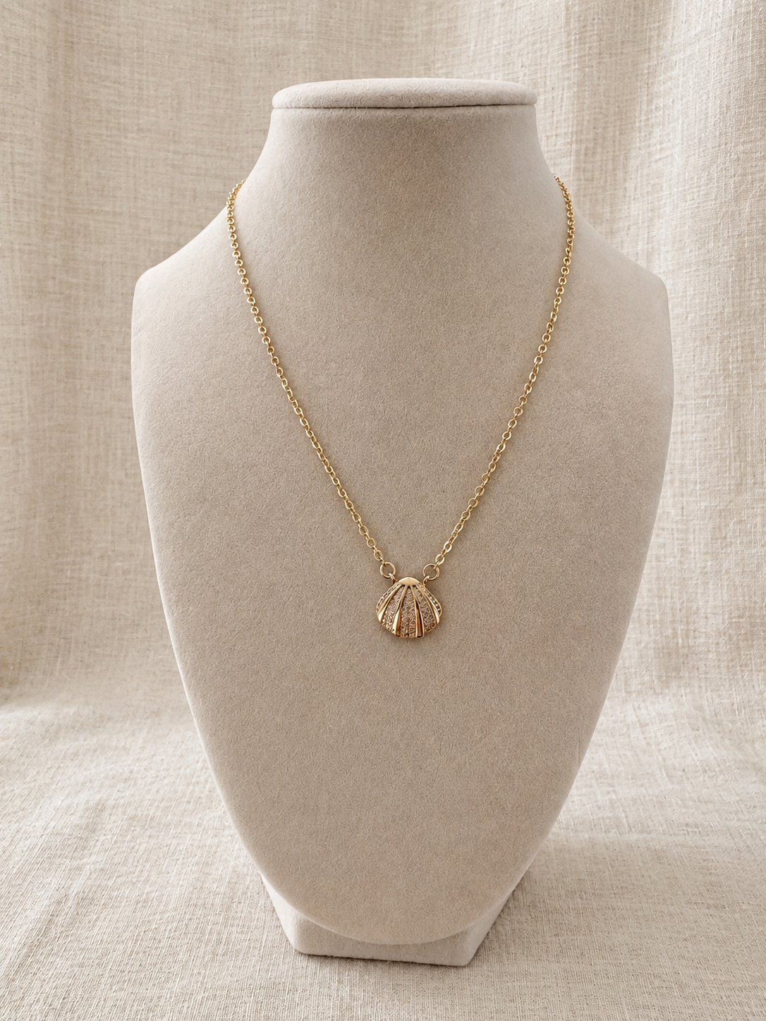 Sparkly Shell Necklace