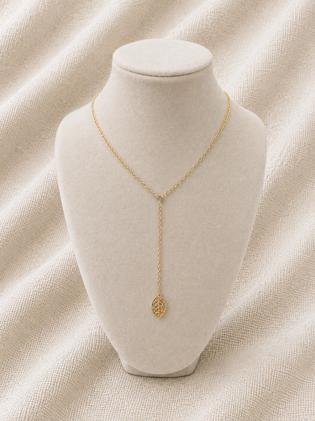 Golden Leaf Lariat